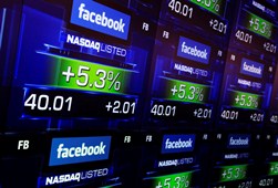 Цена на акции Facebook растет